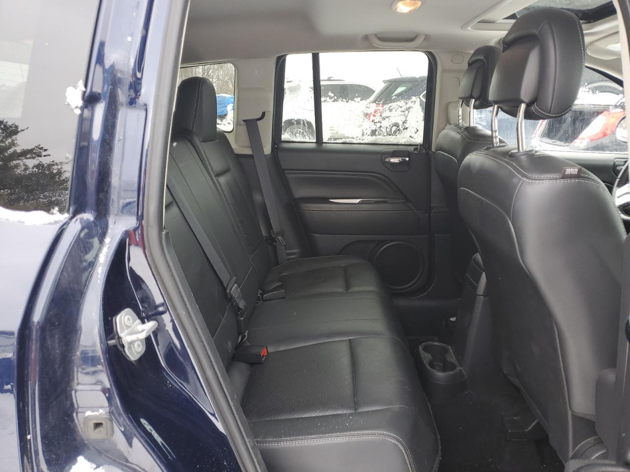2015 Jeep Compass - Image 11