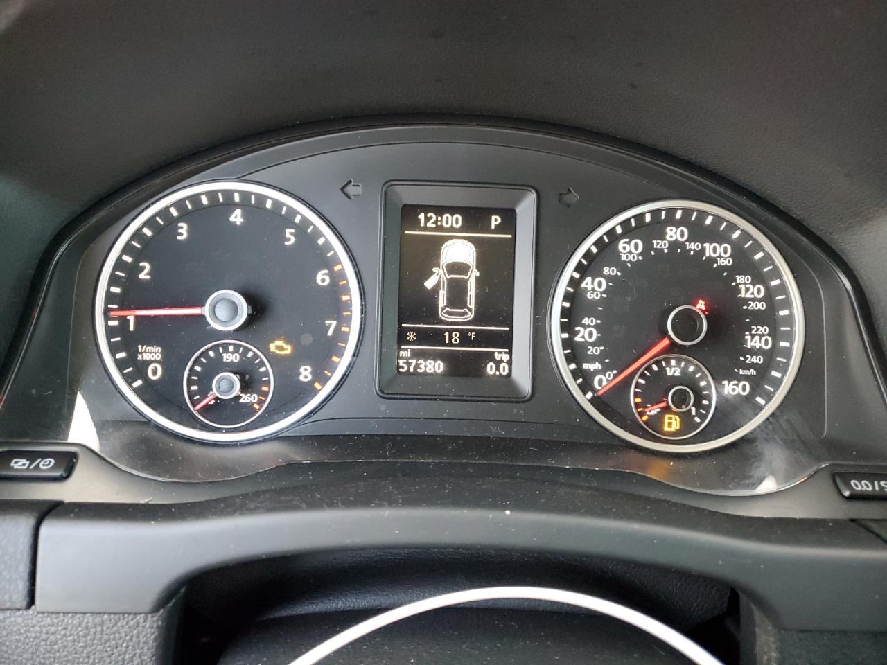 2017 Volkswagen Tiguan - Image 9