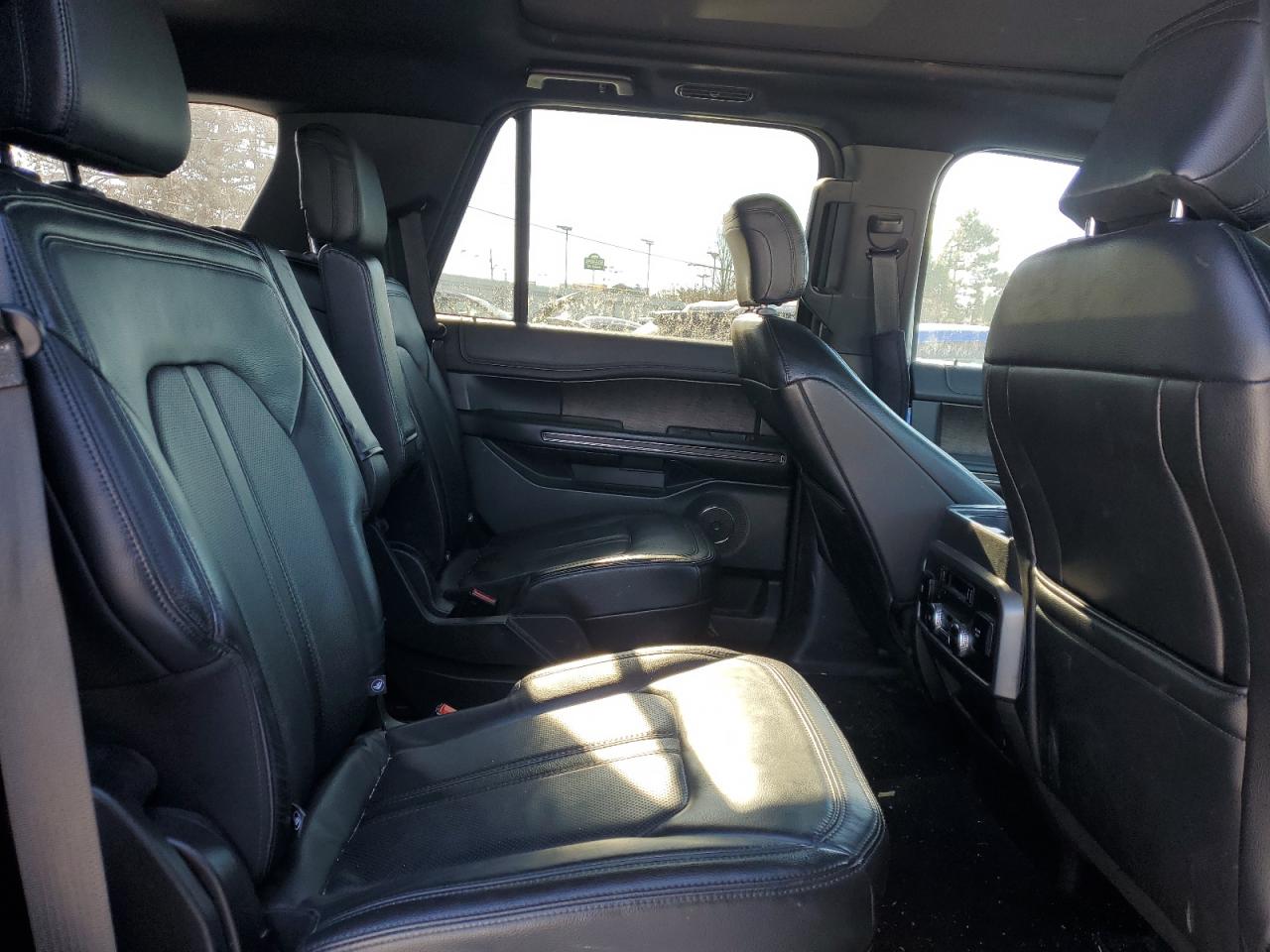 2018 Ford Expedition - Image 11