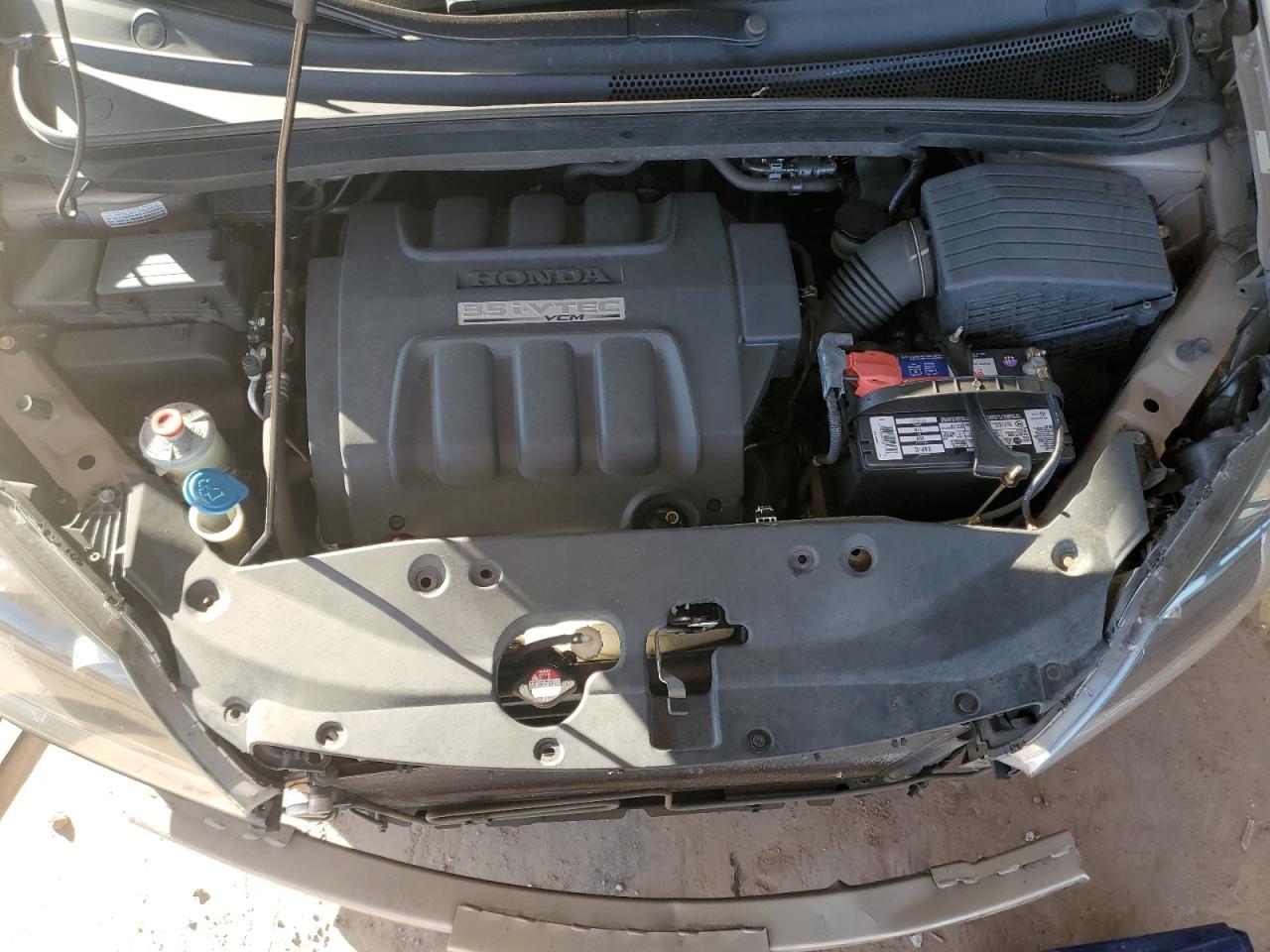 2005 Honda Odyssey - Image 12