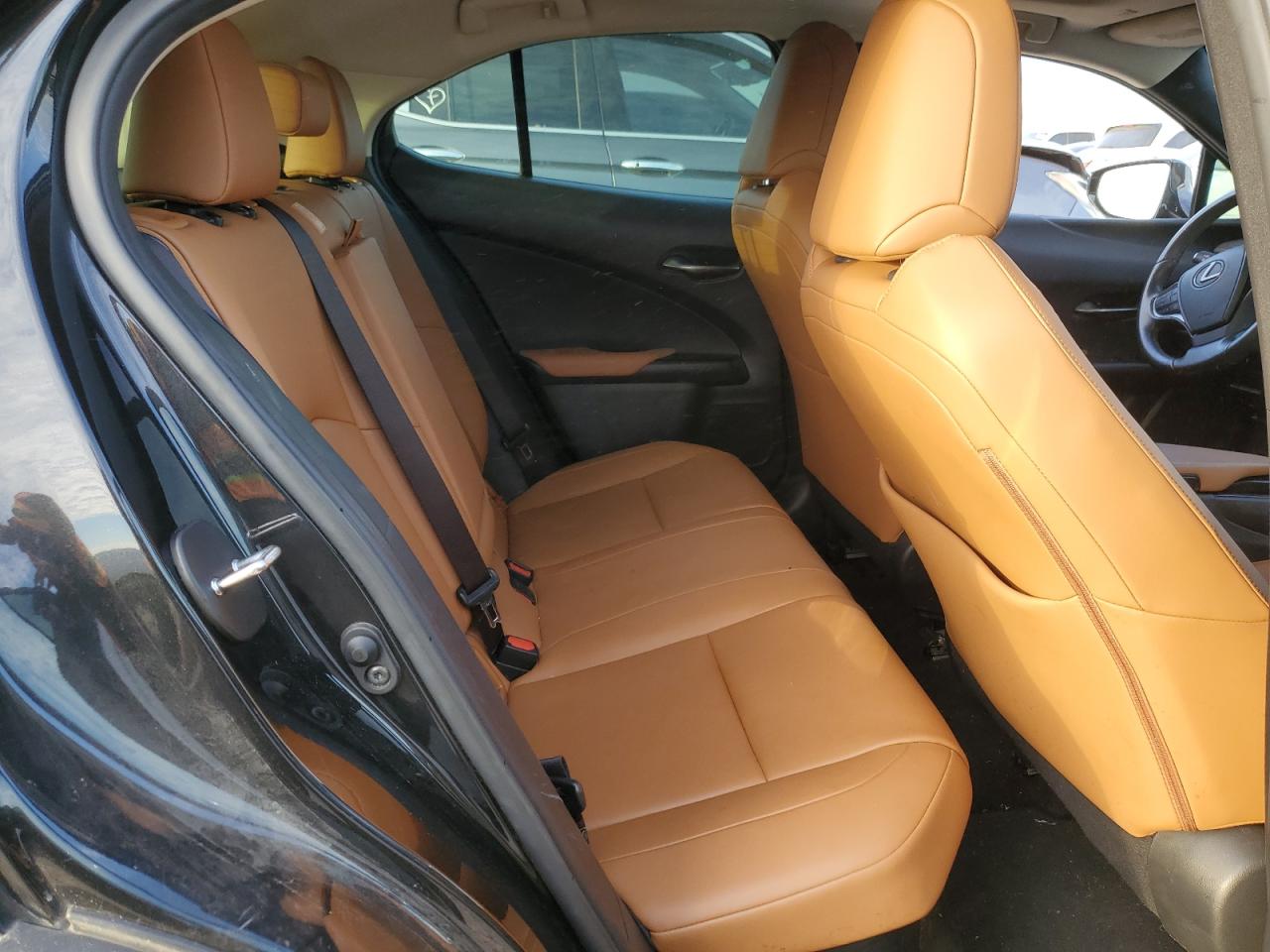 2020 Lexus UX - Image 11