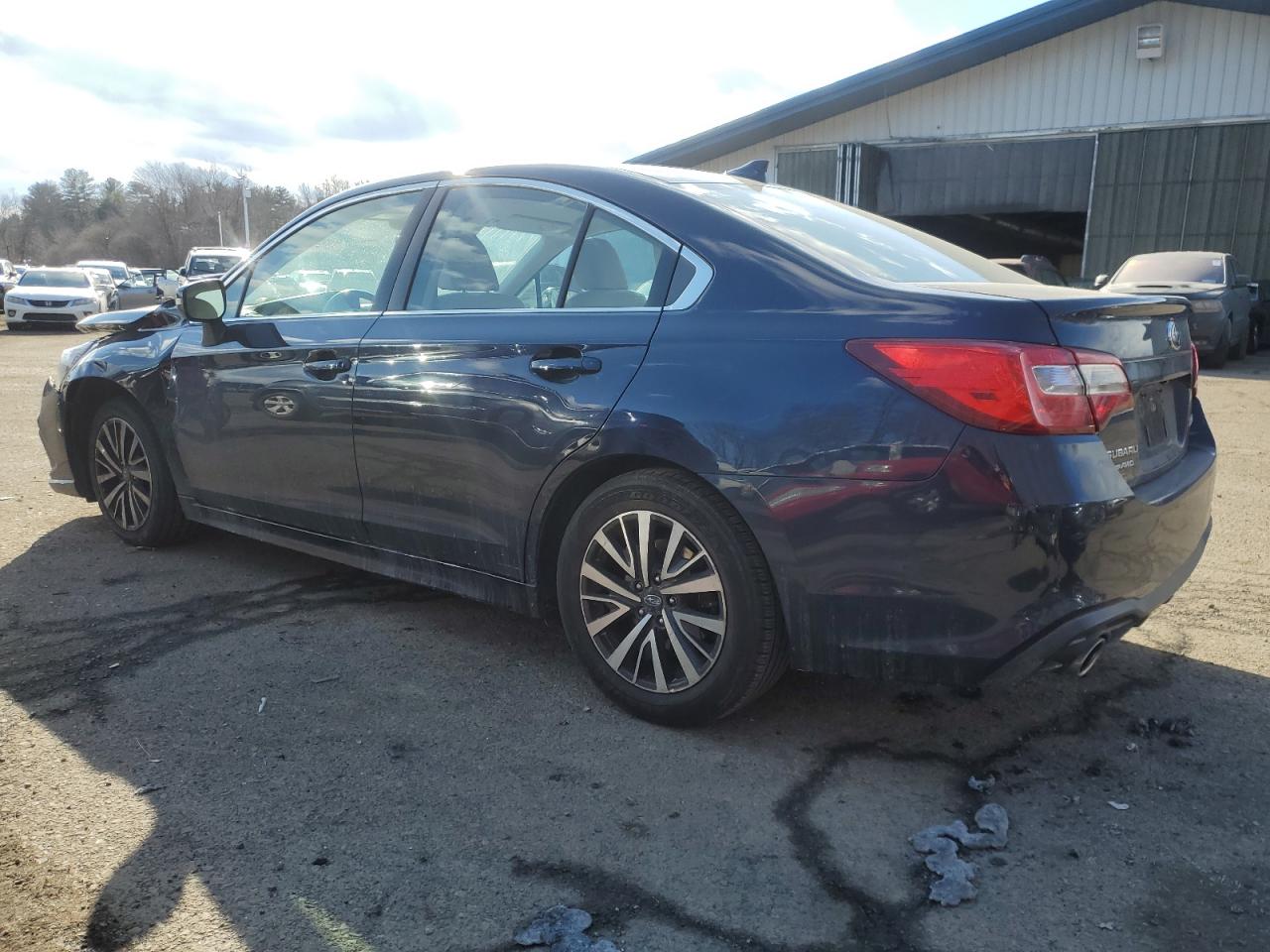 2018 Subaru Legacy - Image 2