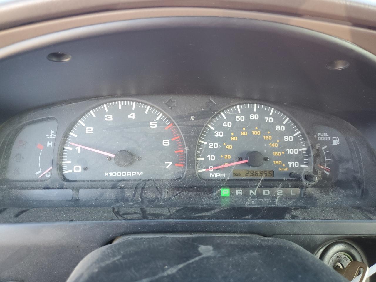 2000 Toyota 4Runner - Image 9