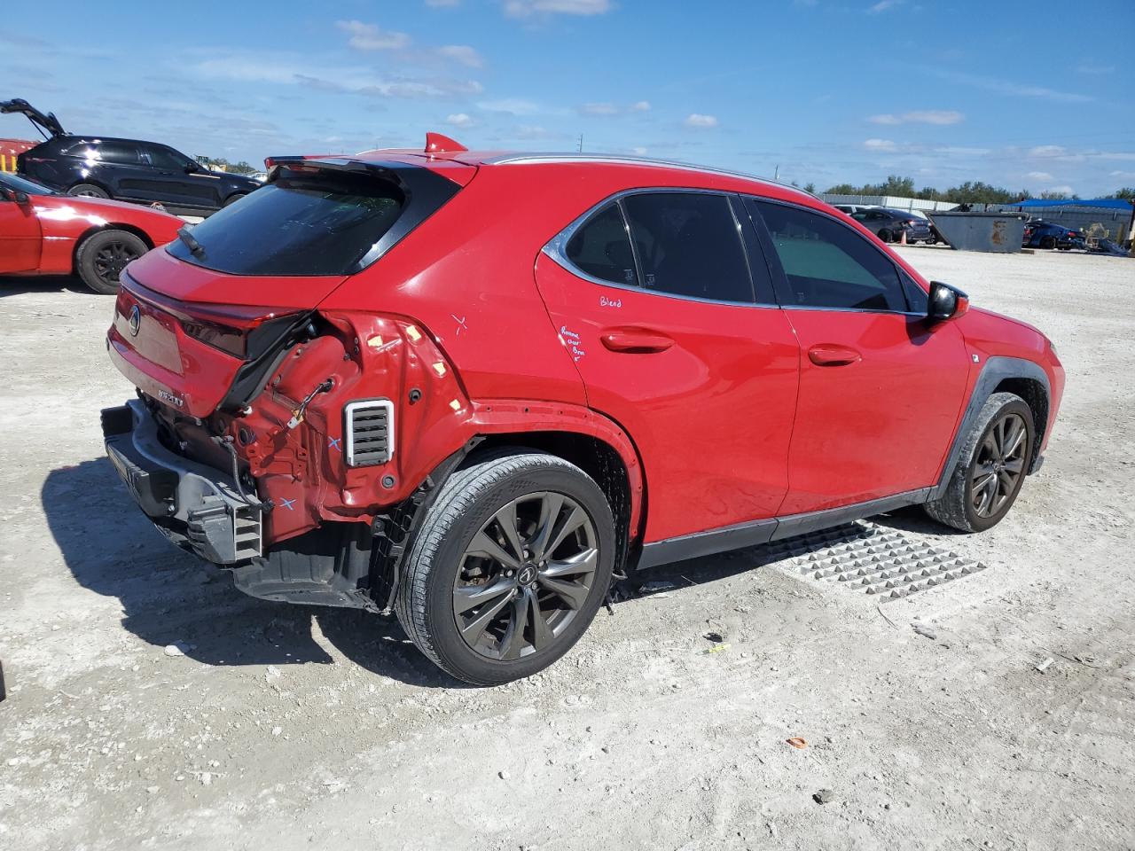 2019 Lexus UX - Image 3