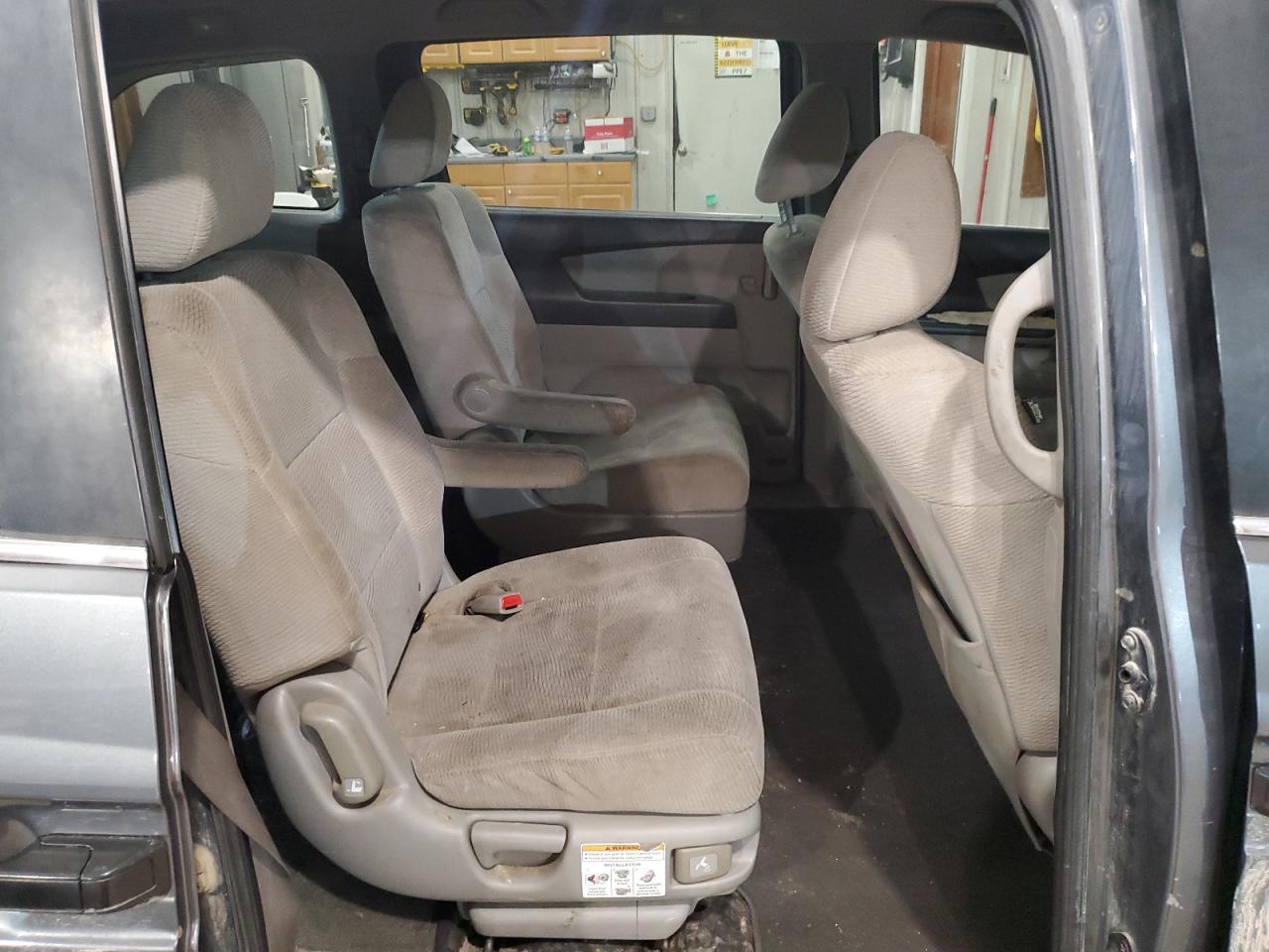 2011 Honda Odyssey - Image 11