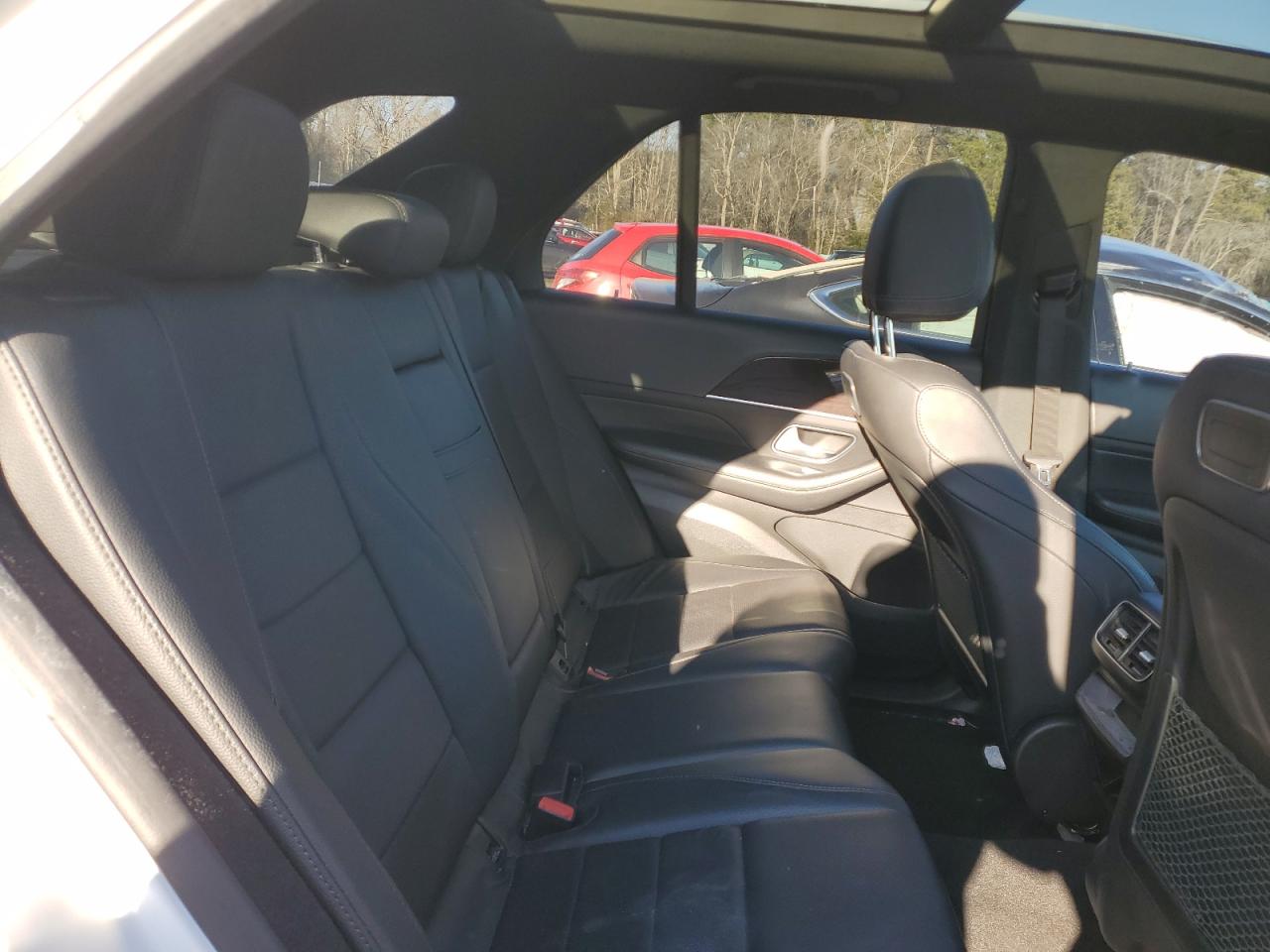 2020 Mercedes-Benz GLE - Image 11