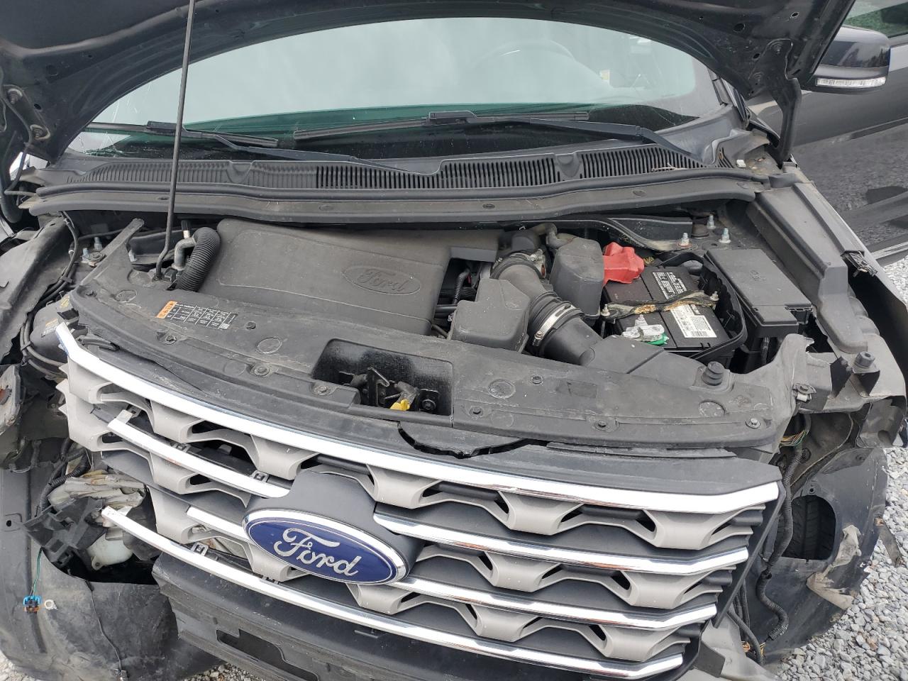 2016 Ford Explorer - Image 13