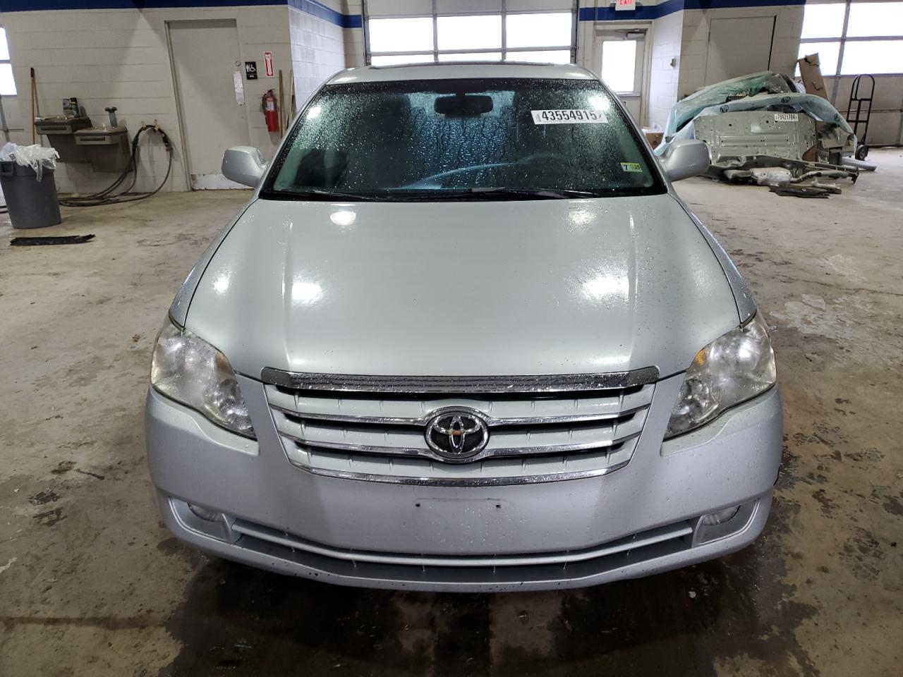 2007 Toyota Avalon - Image 5