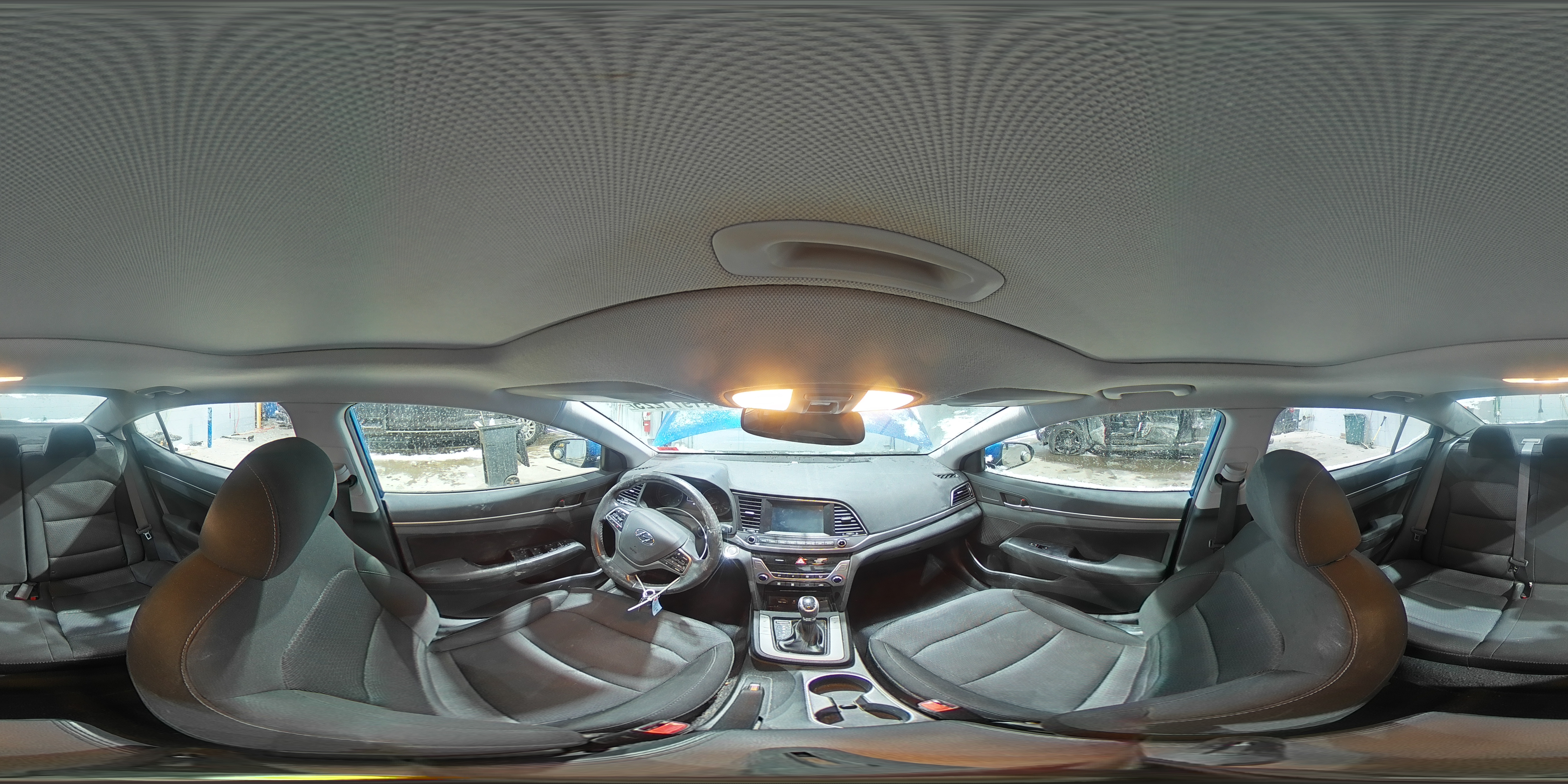 2017 Hyundai Elantra - Image 12