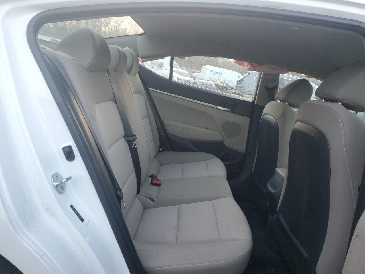 2020 Hyundai Elantra - Image 10