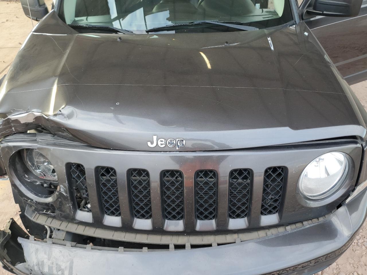 2014 Jeep Liberty (Patriot) - Image 11