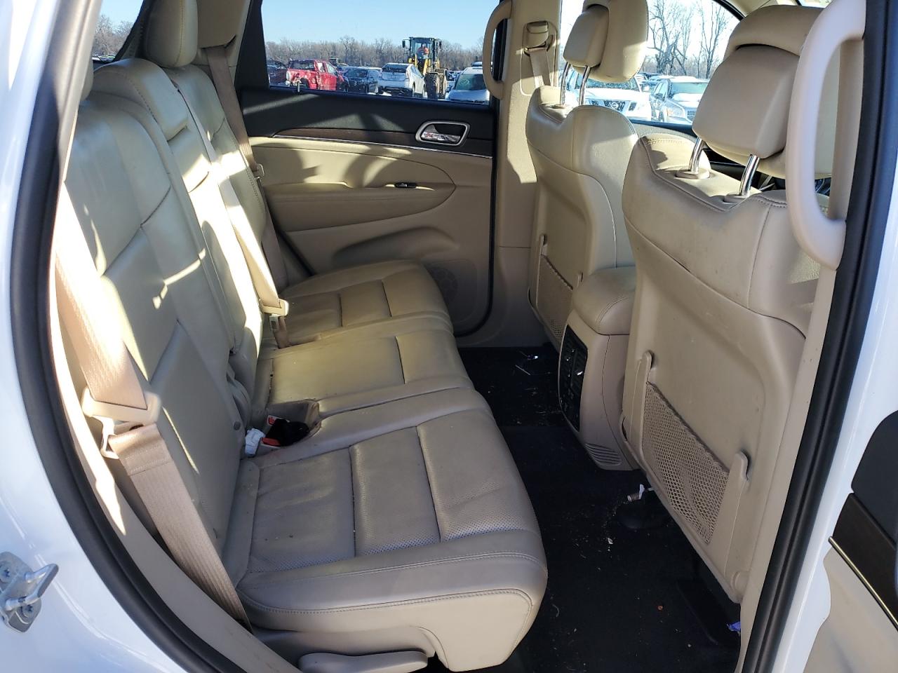 2018 Jeep Grand Cherokee - Image 10