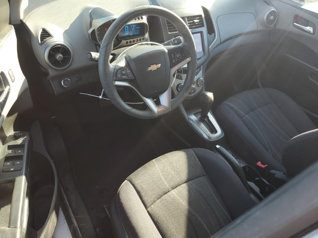2014 Chevrolet Sonic - Image 8