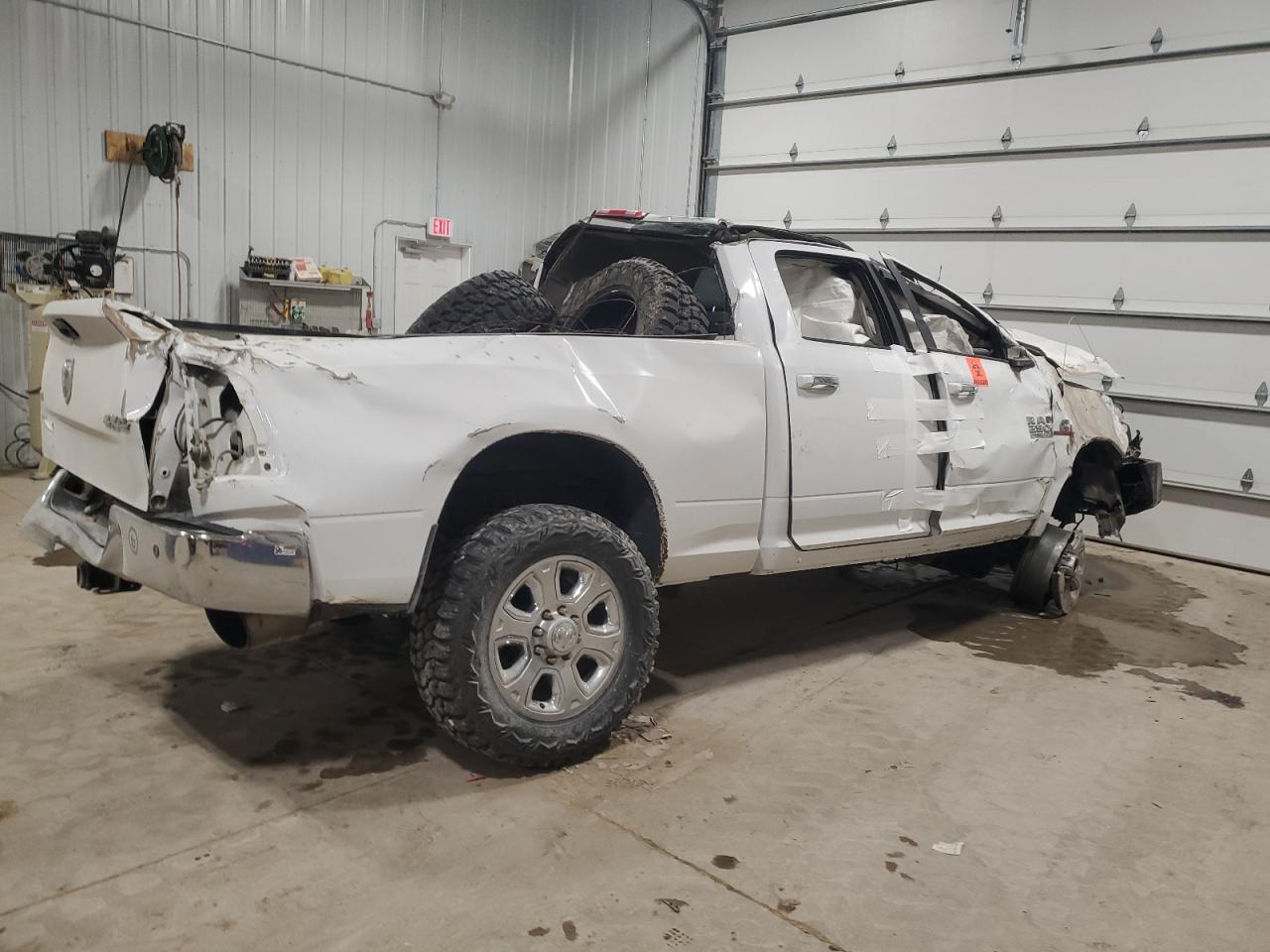 2017 RAM 2500 - Image 3