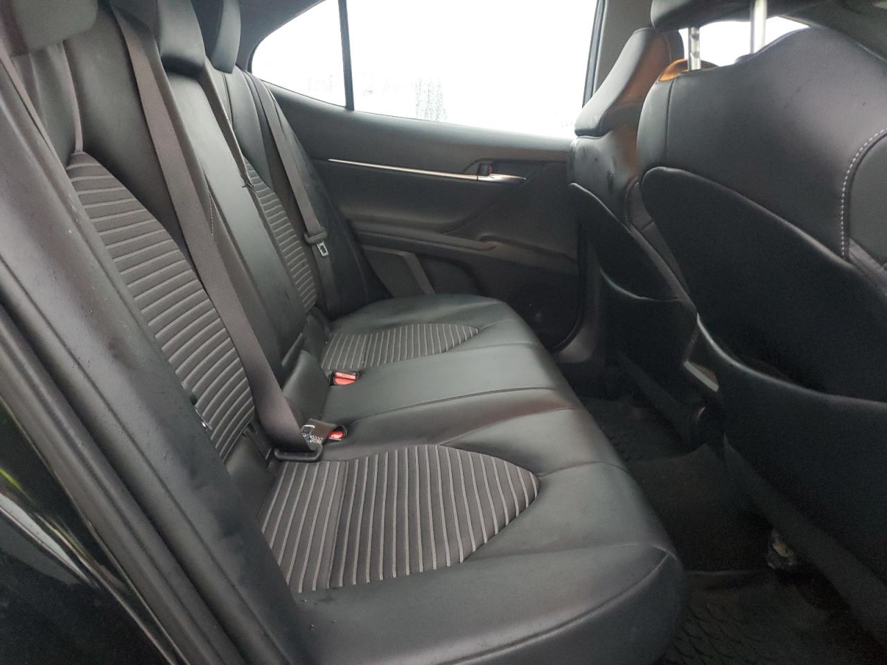 2022 Toyota Camry - Image 10