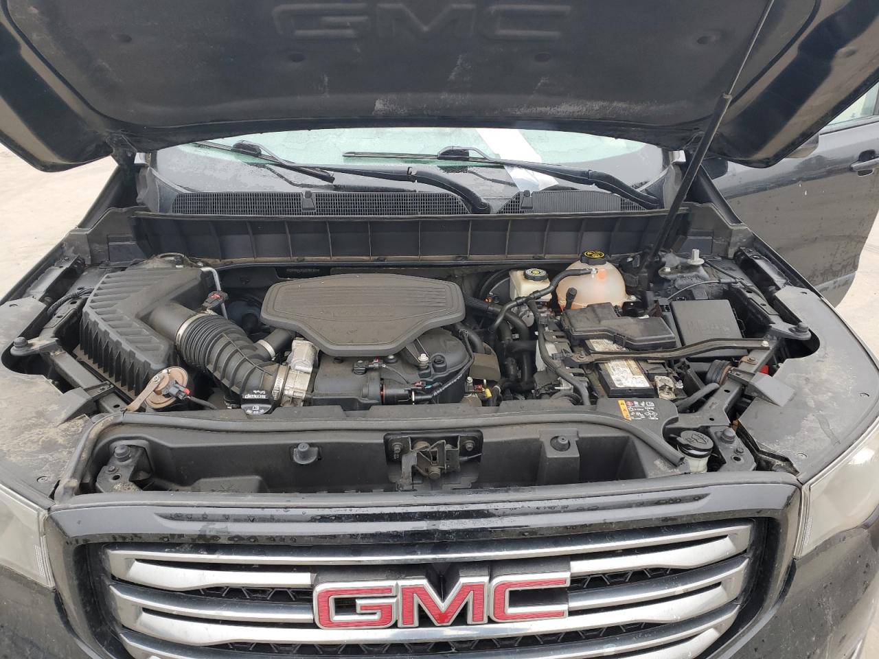 2018 GMC Acadia - Image 12