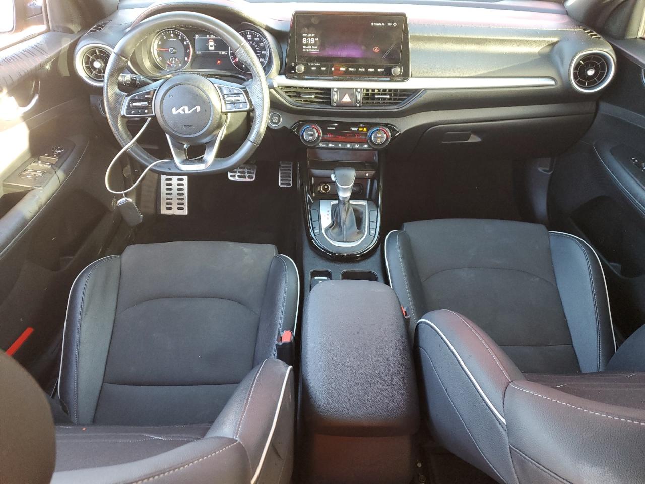 2023 Kia Forte - Image 8