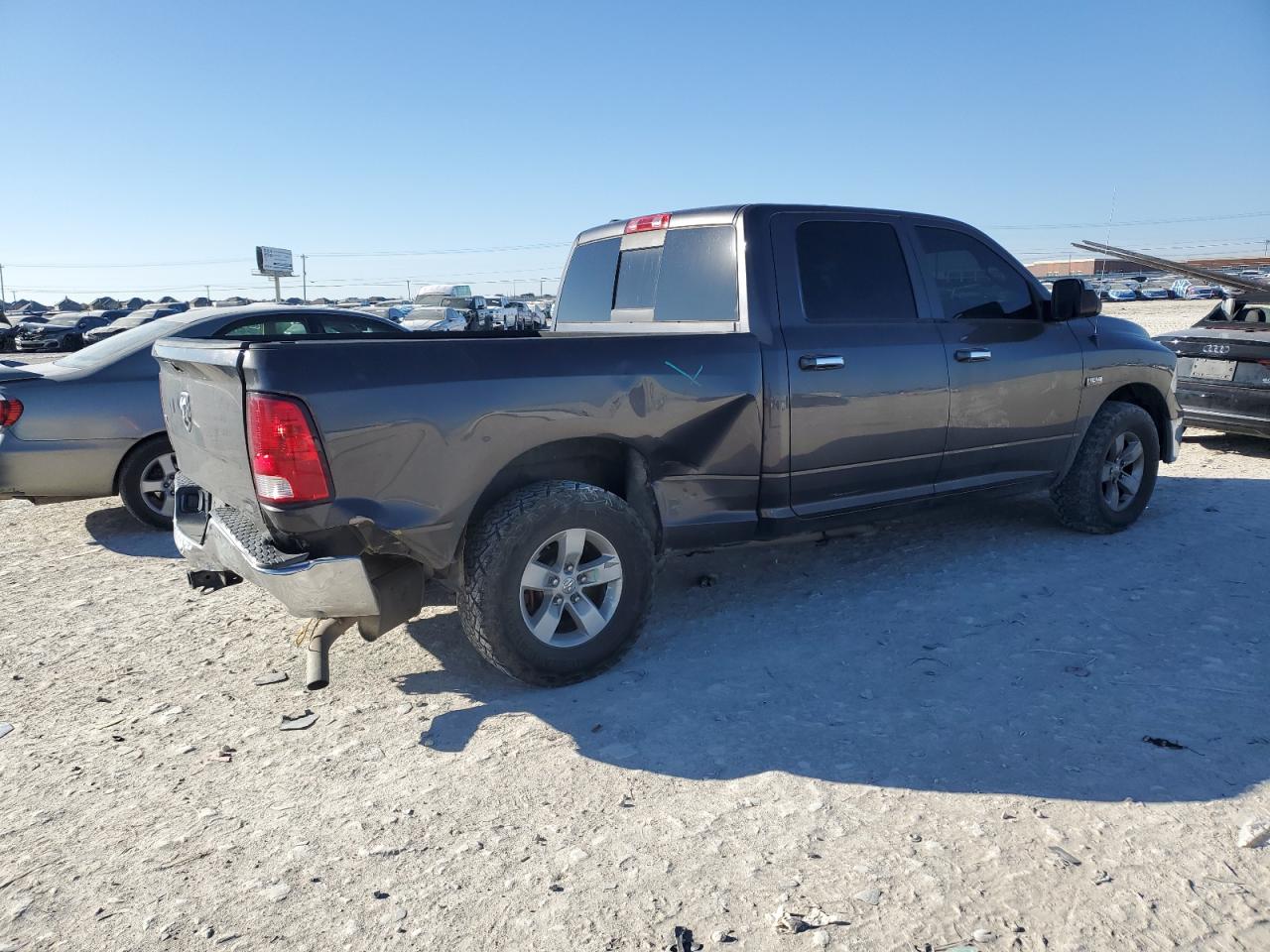 2014 RAM 1500 - Image 3