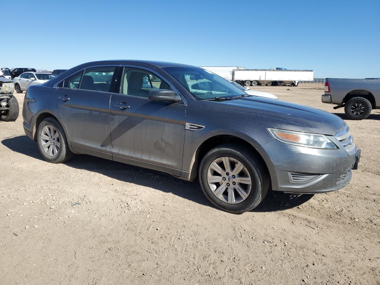2011 Ford Taurus - Image 4