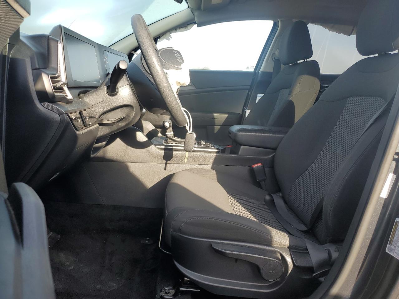 2023 Kia Sportage - Image 7