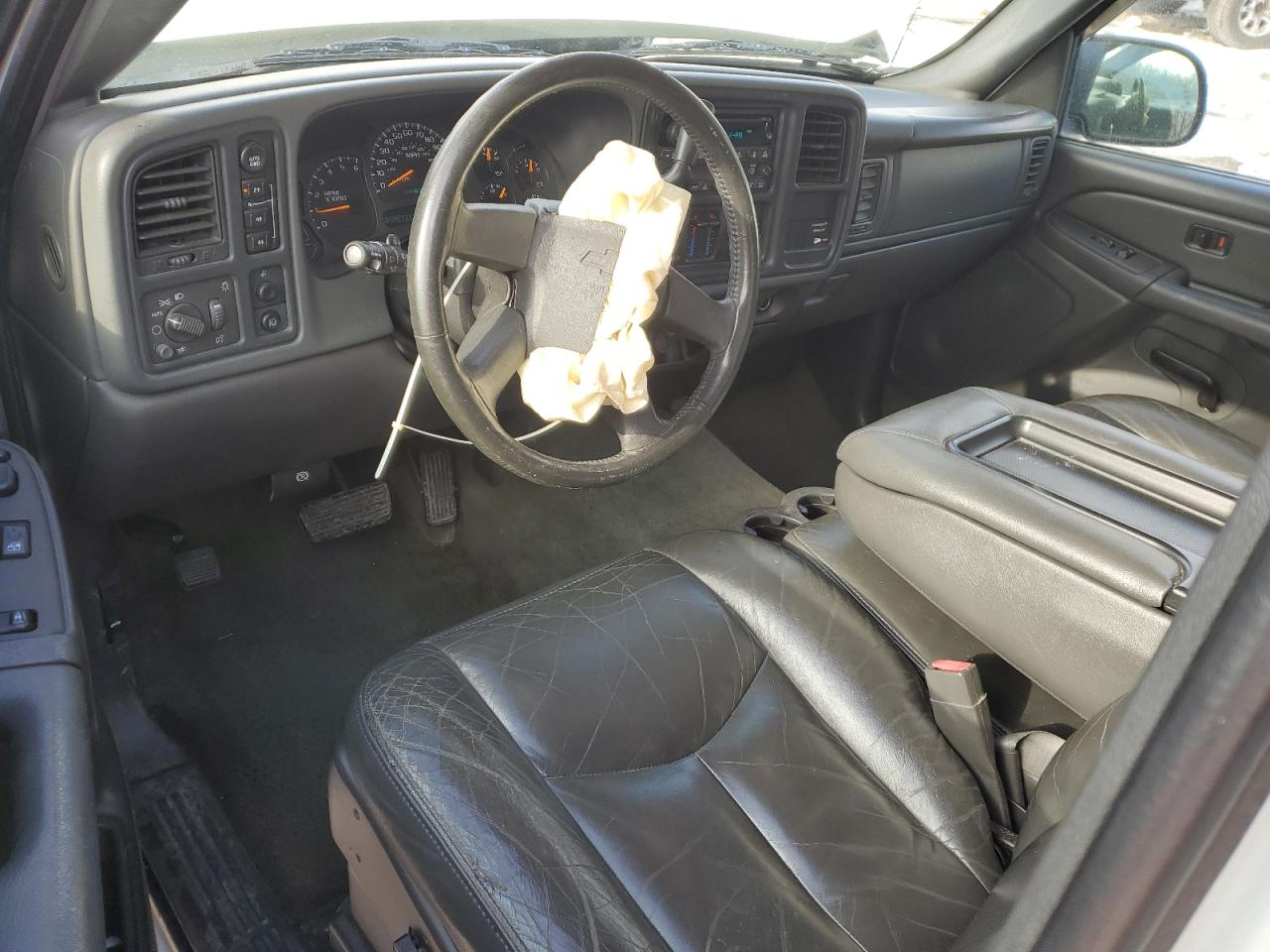 2004 Chevrolet Silverado - Image 8