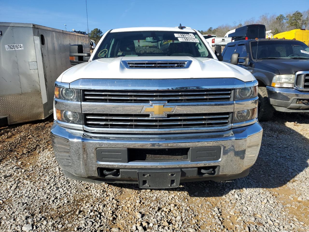 VIN 1GB2CUEY6JZ303212 2018 CHEVROLET ALL Models no.5