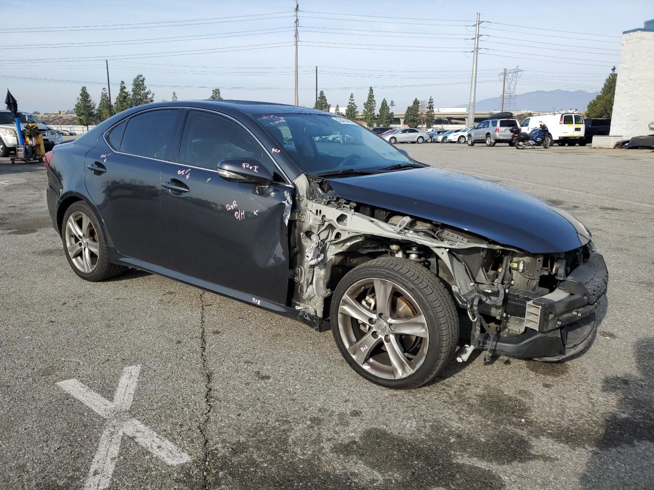 2011 Lexus IS - Image 4