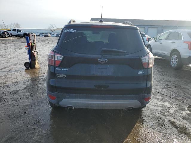  FORD ESCAPE 2018 Czarny