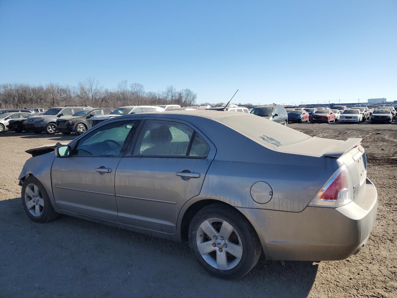 2009 Ford Fusion - Image 2