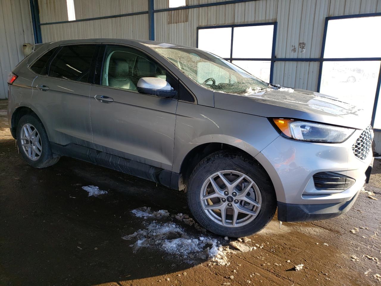 2023 Ford Edge - Image 4