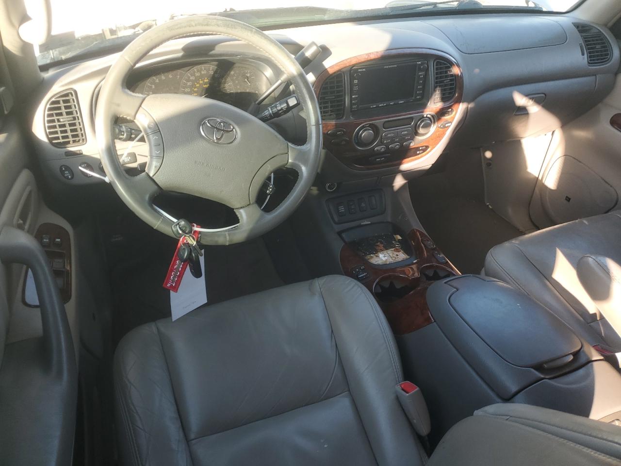 2007 Toyota Sequoia - Image 8