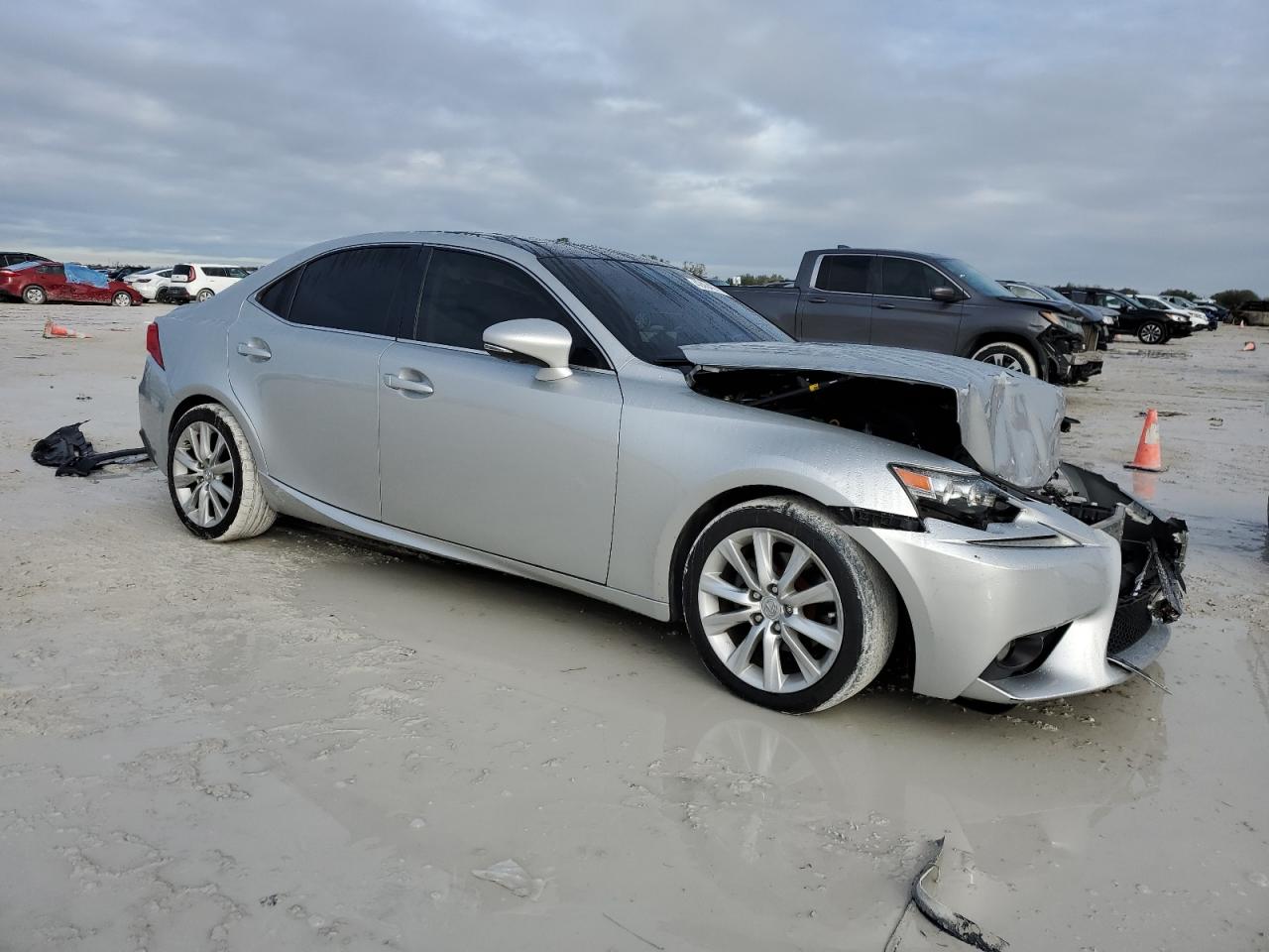 2014 Lexus IS - Image 4