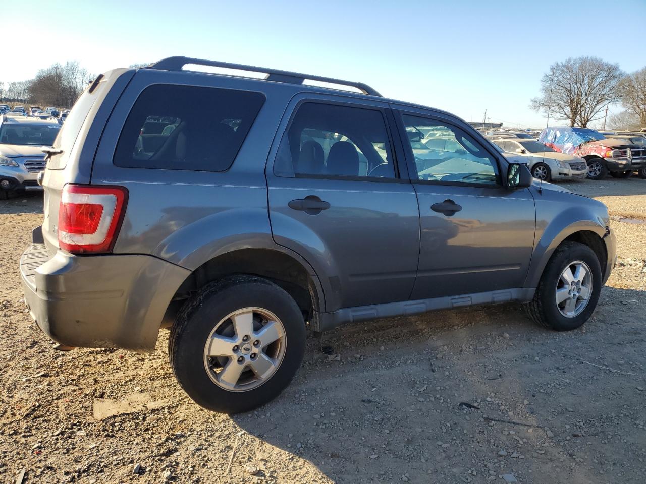 2010 Ford Escape - Image 3