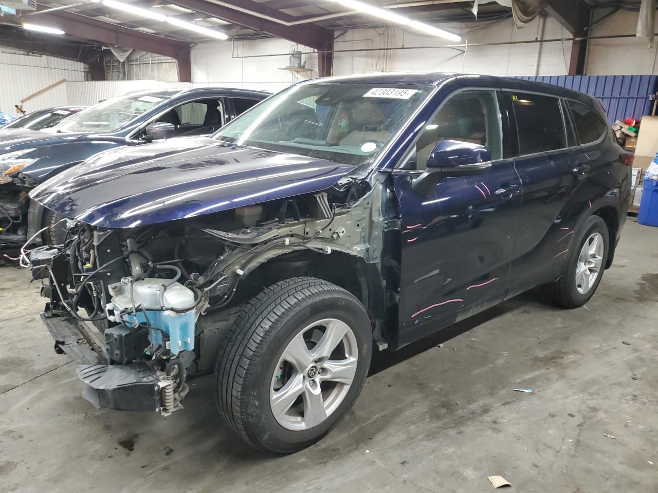 2021 Toyota Highlander - Image 1