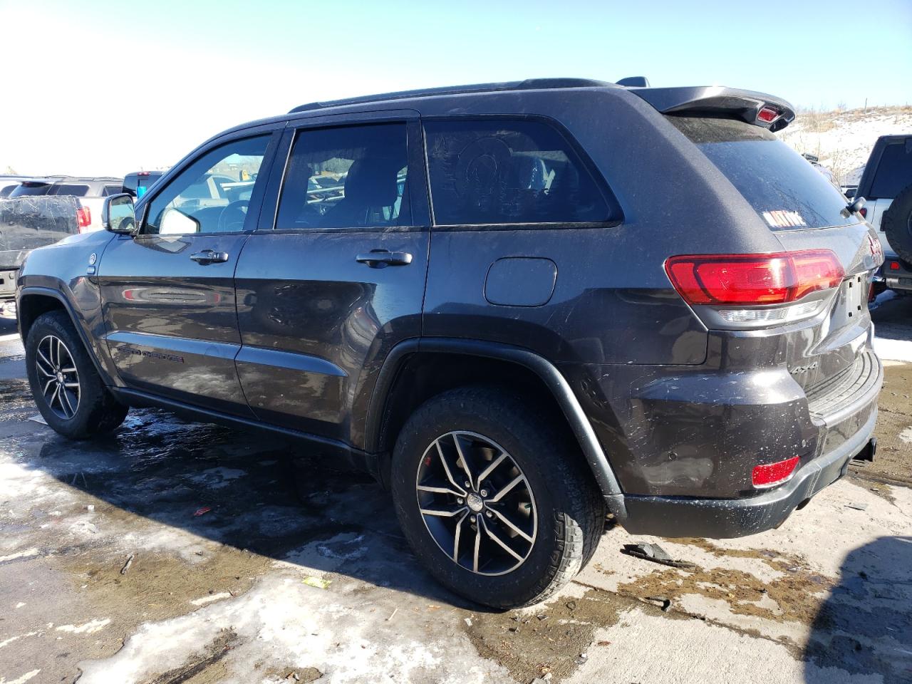 2017 Jeep Grand Cherokee - Image 2