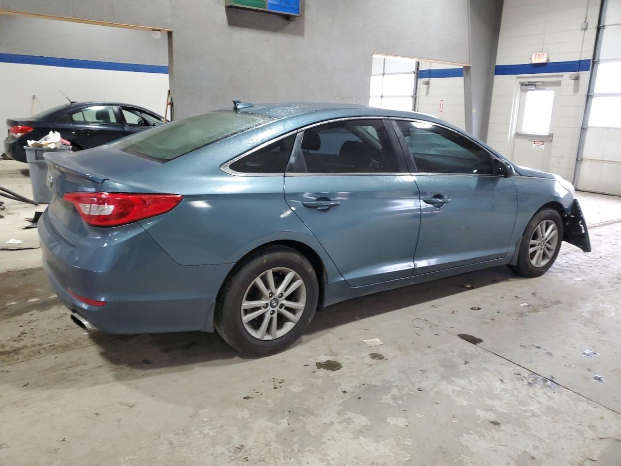 2017 Hyundai Sonata - Image 3