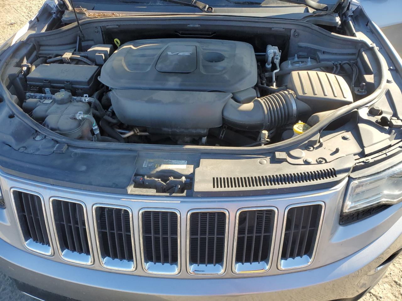 2016 Jeep Grand Cherokee - Image 14