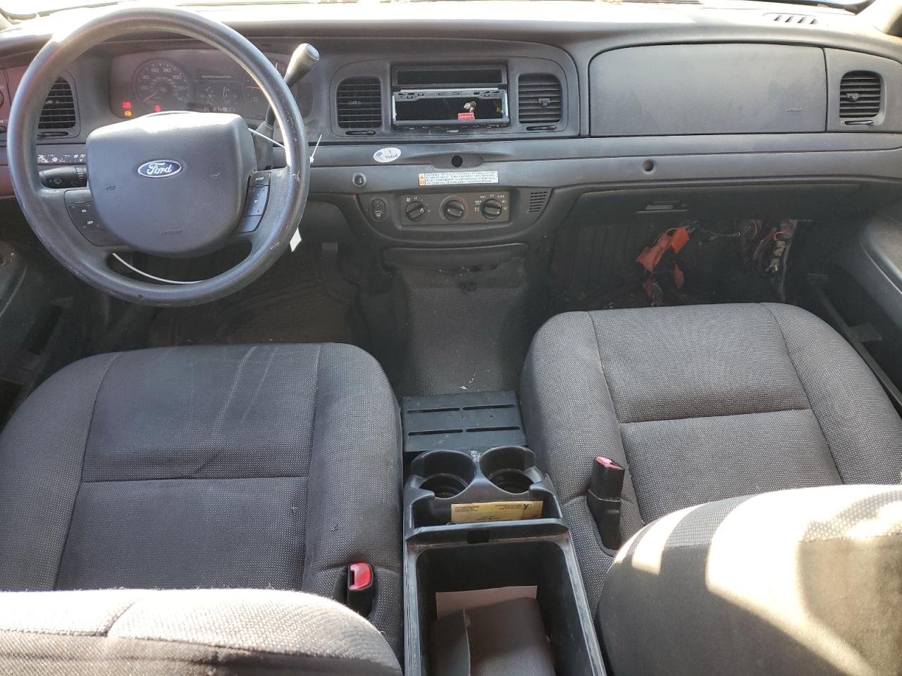 2010 Ford Crown Victoria - Image 8