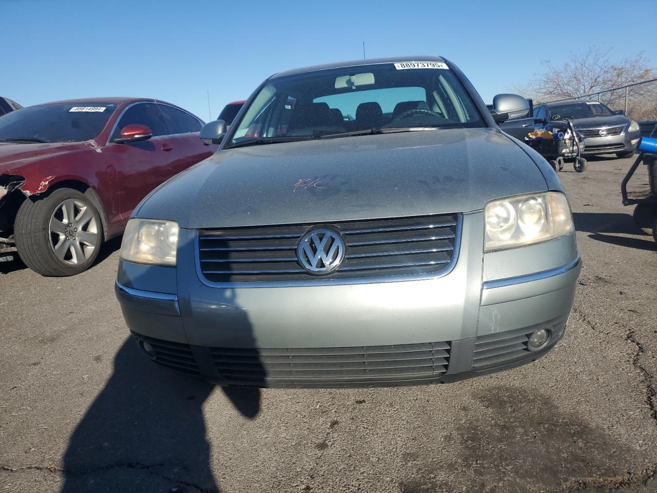 2004 Volkswagen Passat - Image 5
