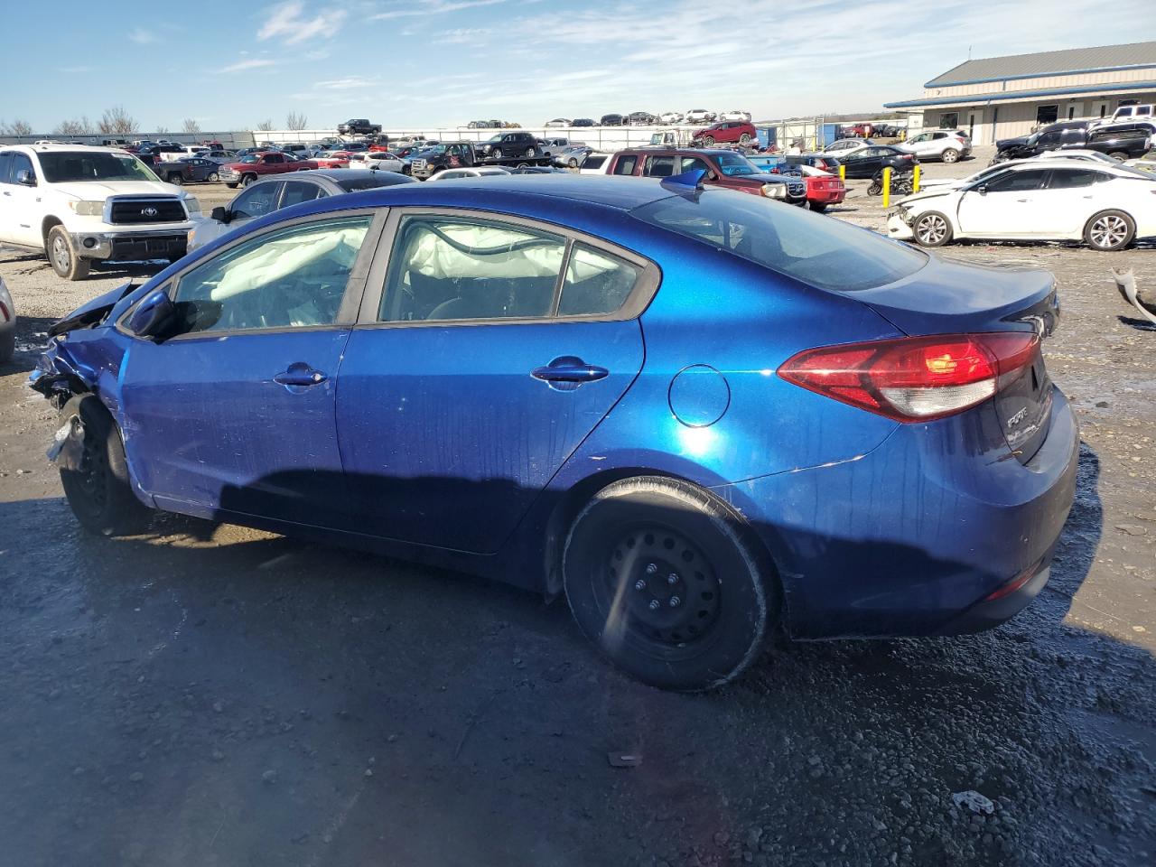 2018 Kia Forte - Image 2