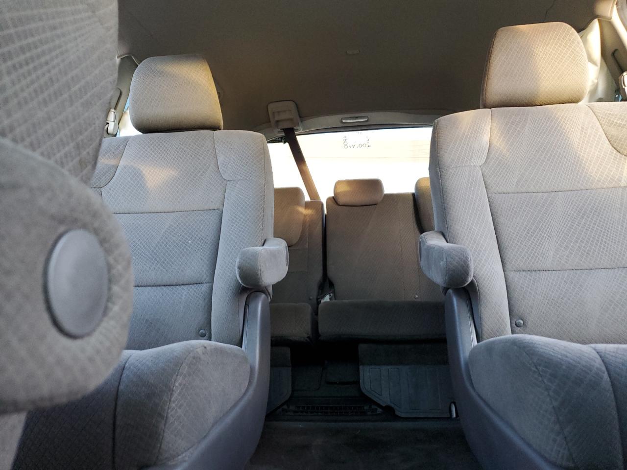 2015 Honda Odyssey - Image 10