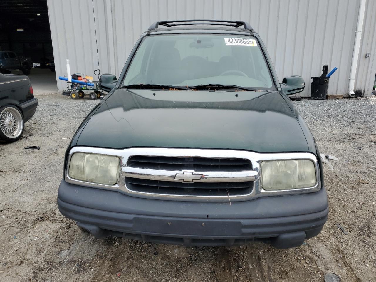 2003 Chevrolet Tracker - Image 5