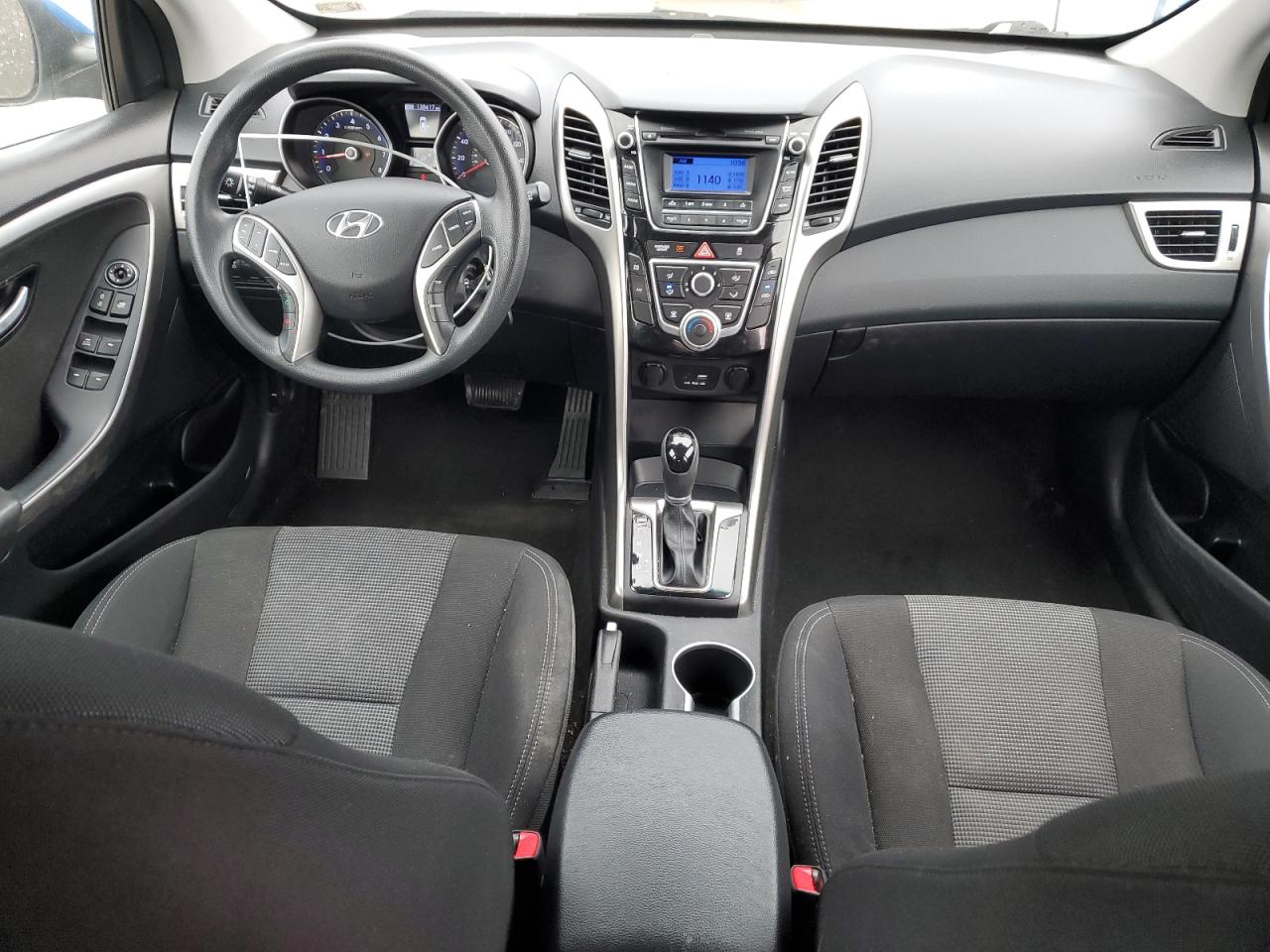 2017 Hyundai Elantra - Image 8