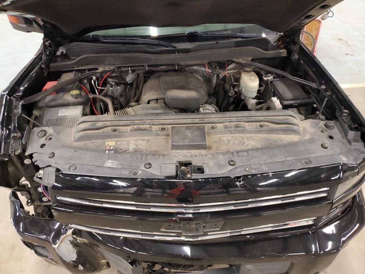 2016 Chevrolet Silverado - Image 11