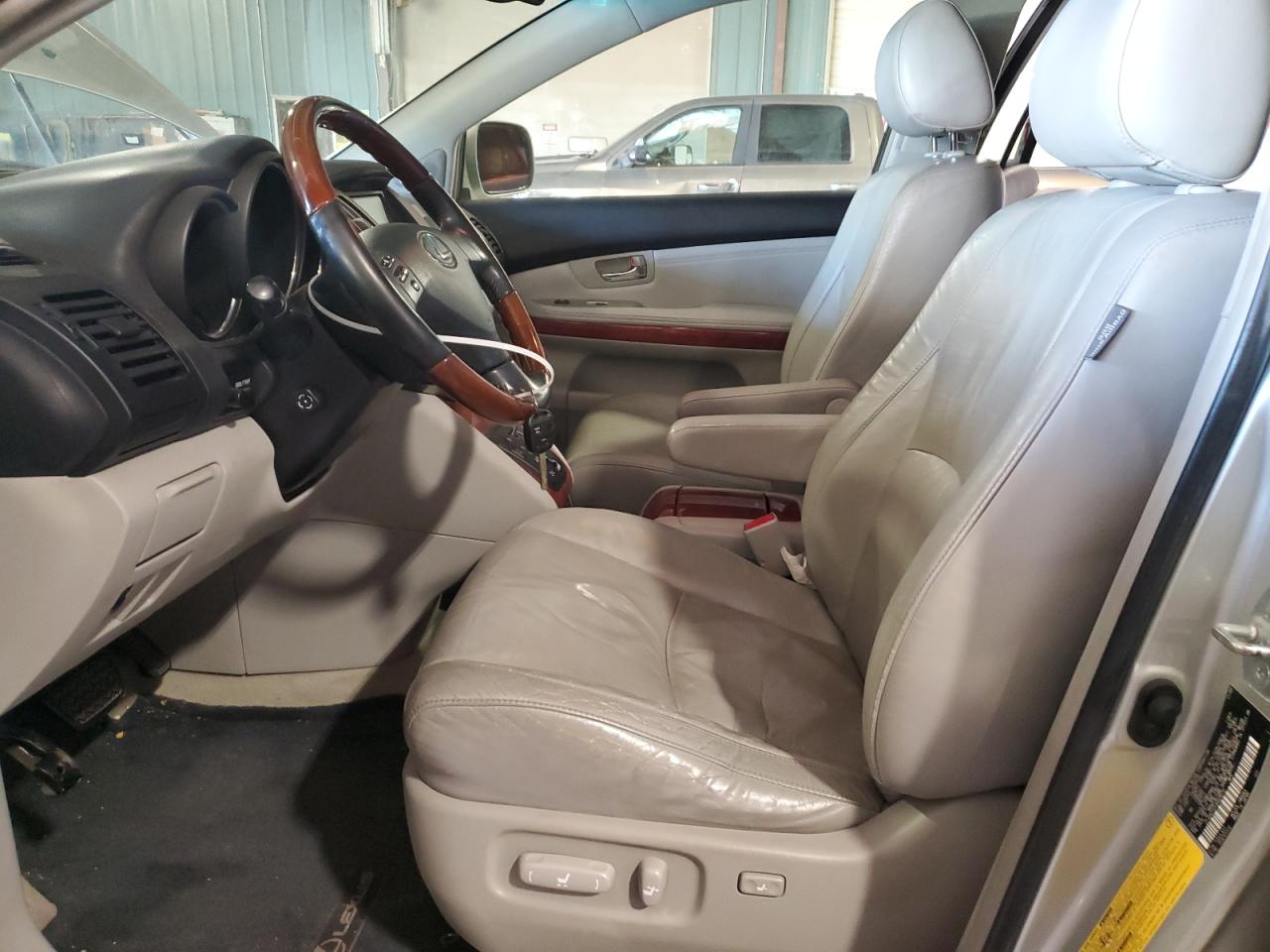 2004 Lexus RX - Image 7
