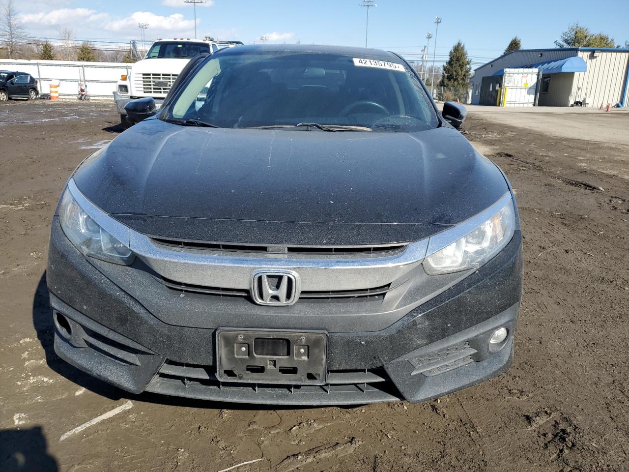 2018 Honda Civic - Image 5