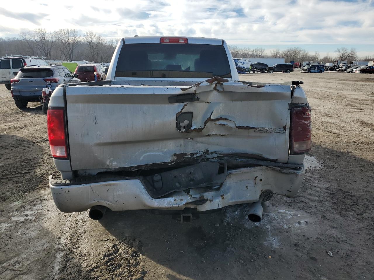 2016 RAM 1500 - Image 6