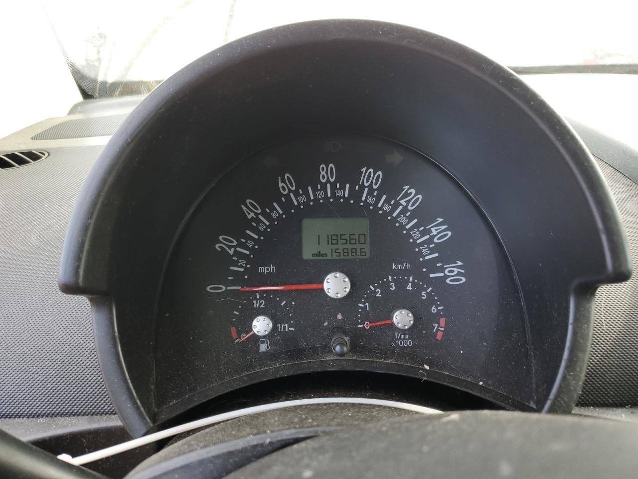 2005 Volkswagen Beetle - Image 9