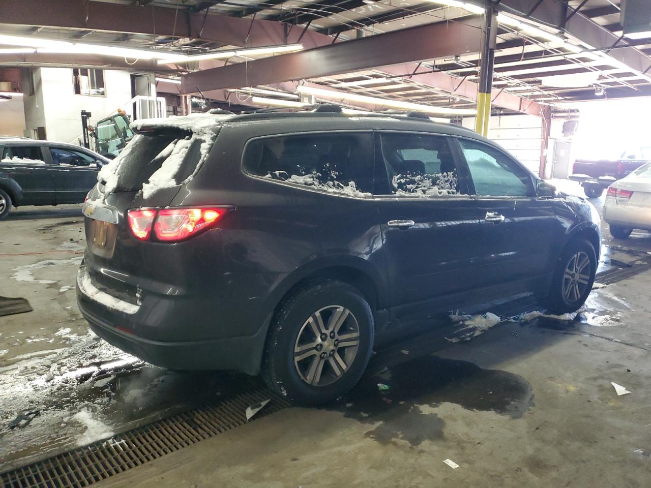 2017 Chevrolet Traverse - Image 3