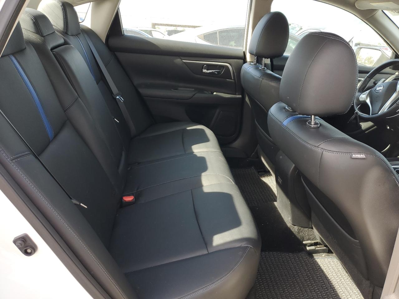 2018 Nissan Altima - Image 10